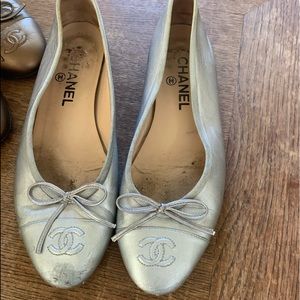 Chanel ballerinas silver